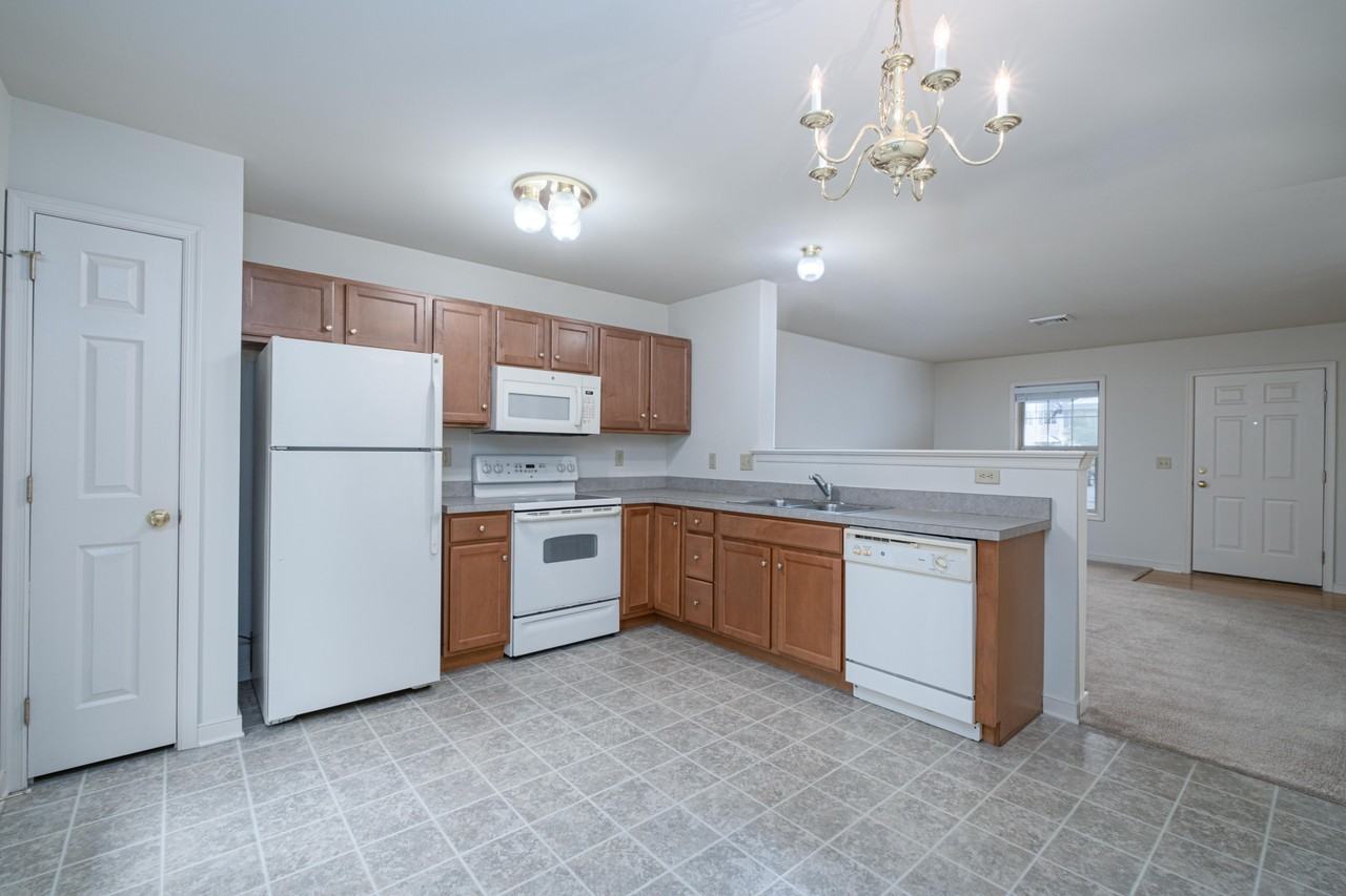 204 Daltrey Ct - Photo 4 of 15