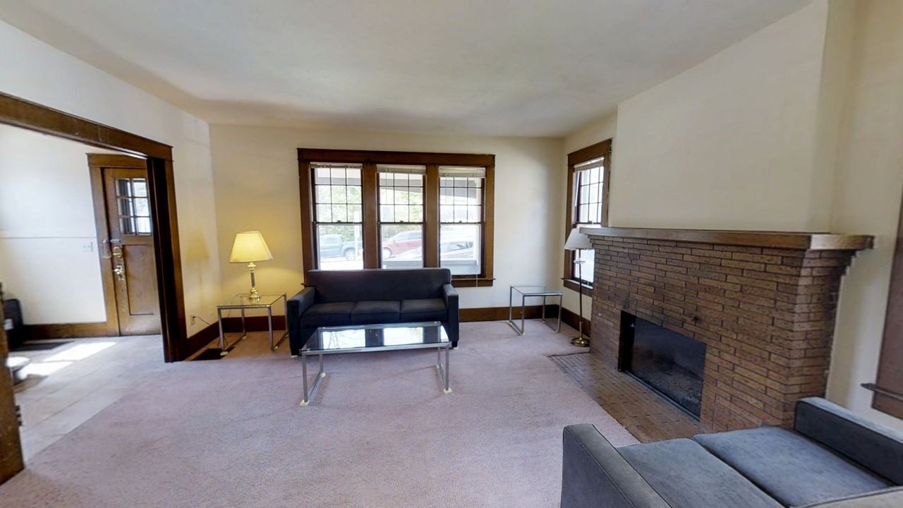 809 Mary - Photo 2 of 5