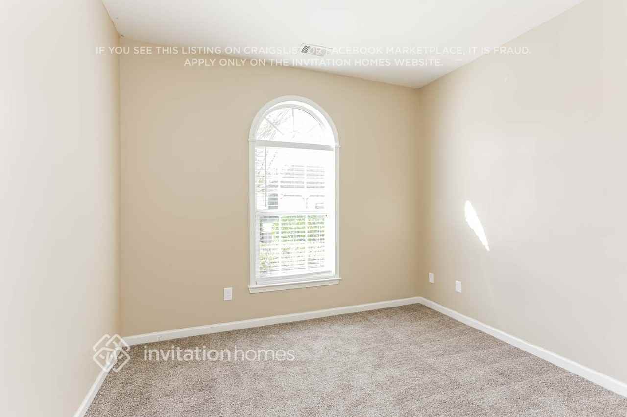 55 Lakebrooke Ln - Photo 5 of 7