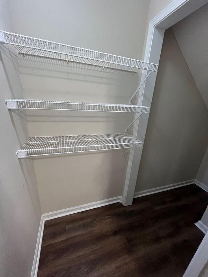 374 Upper Stone Ave - Photo 5 of 17