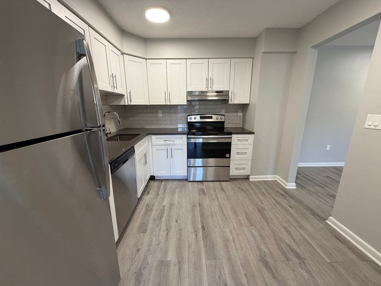 Avon Woods Apartments - Photo 2 of 49