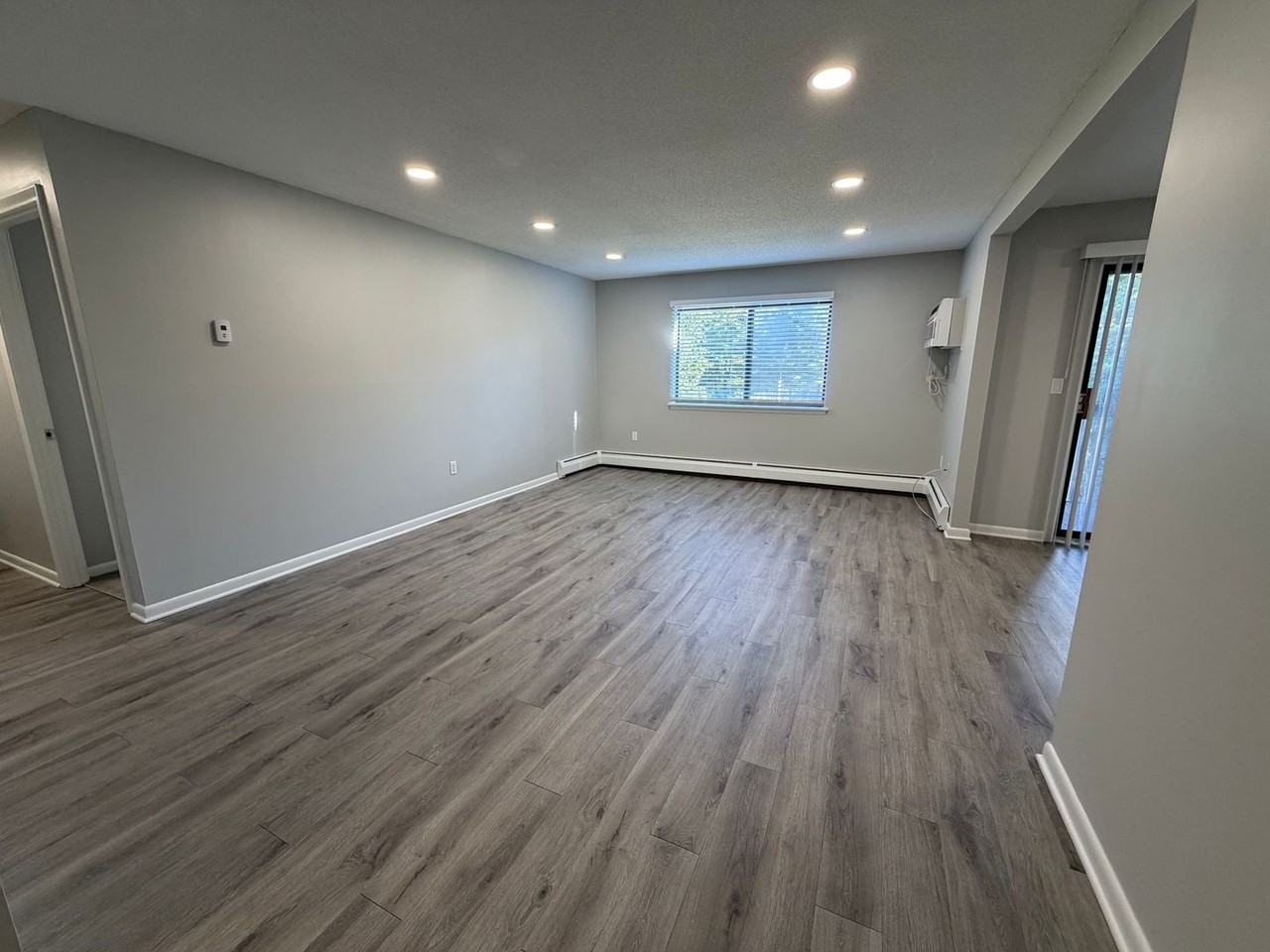 Avon Woods Apartments - Photo 3 of 49