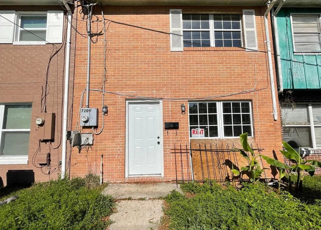 7209 Ken Knight Dr E - Photo 2 of 7