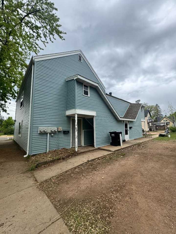 229 S. 2nd St - Photo 2 of 2