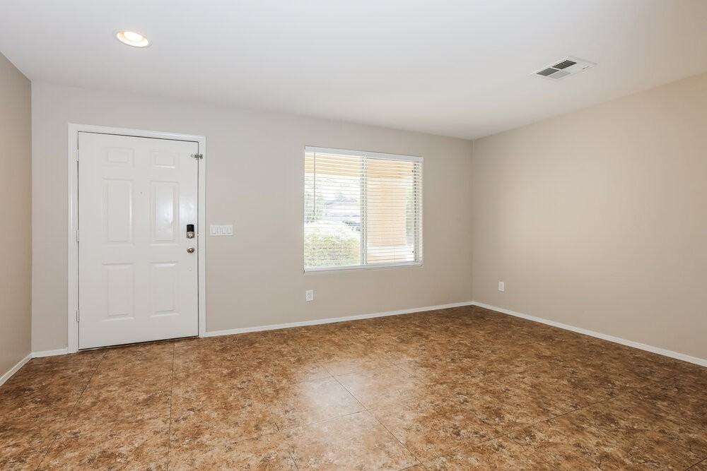 3312 W Five Mile Peak Dr - Photo 3 of 16