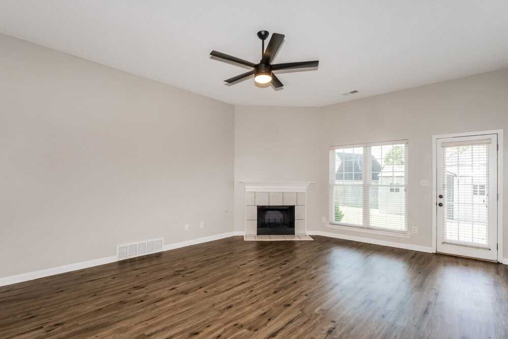 1083 Red Fern Cir E - Photo 6 of 17