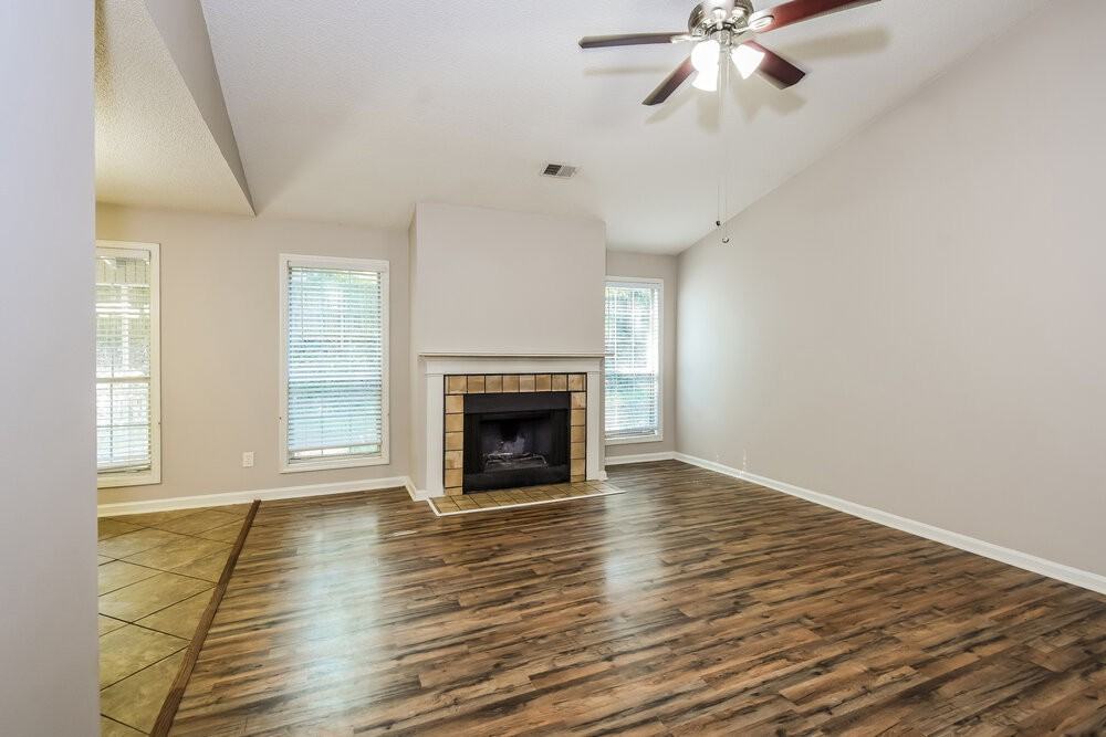 4753 Limestone Ln Nw - Photo 4 of 16
