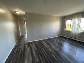15 Reading Cres #7 - Photo 1 of 1