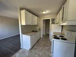 featured image of 15 Reading Cres #4