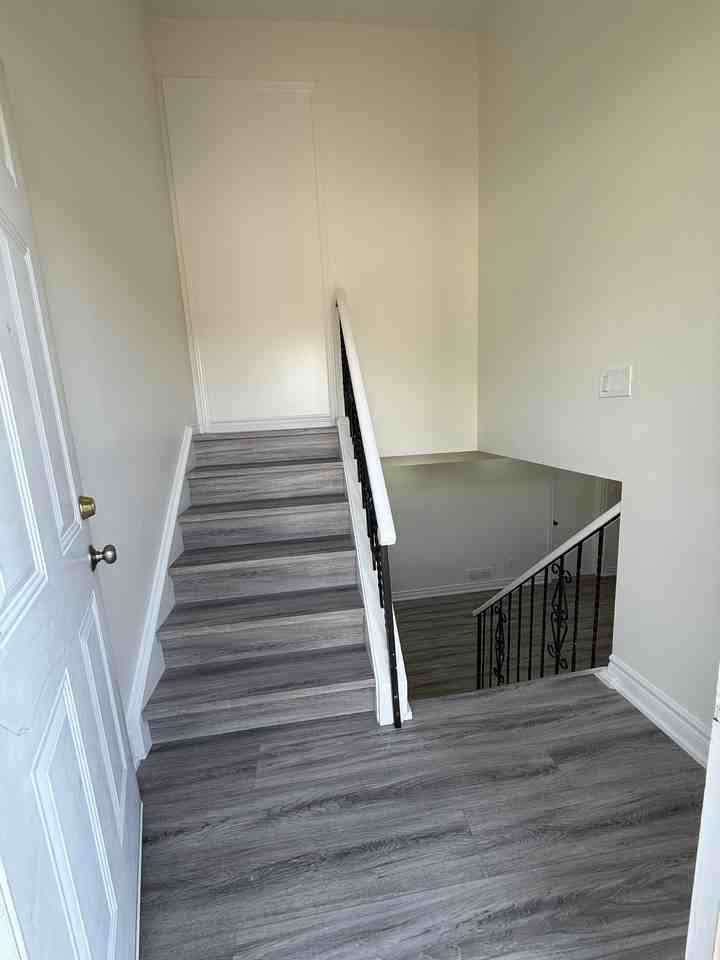 60 Ardglen Drive - Photo 2 of 28