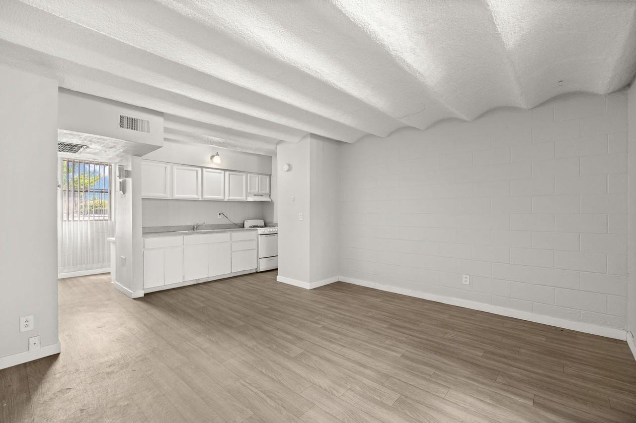 Nova Peak - Photo 4 of 36