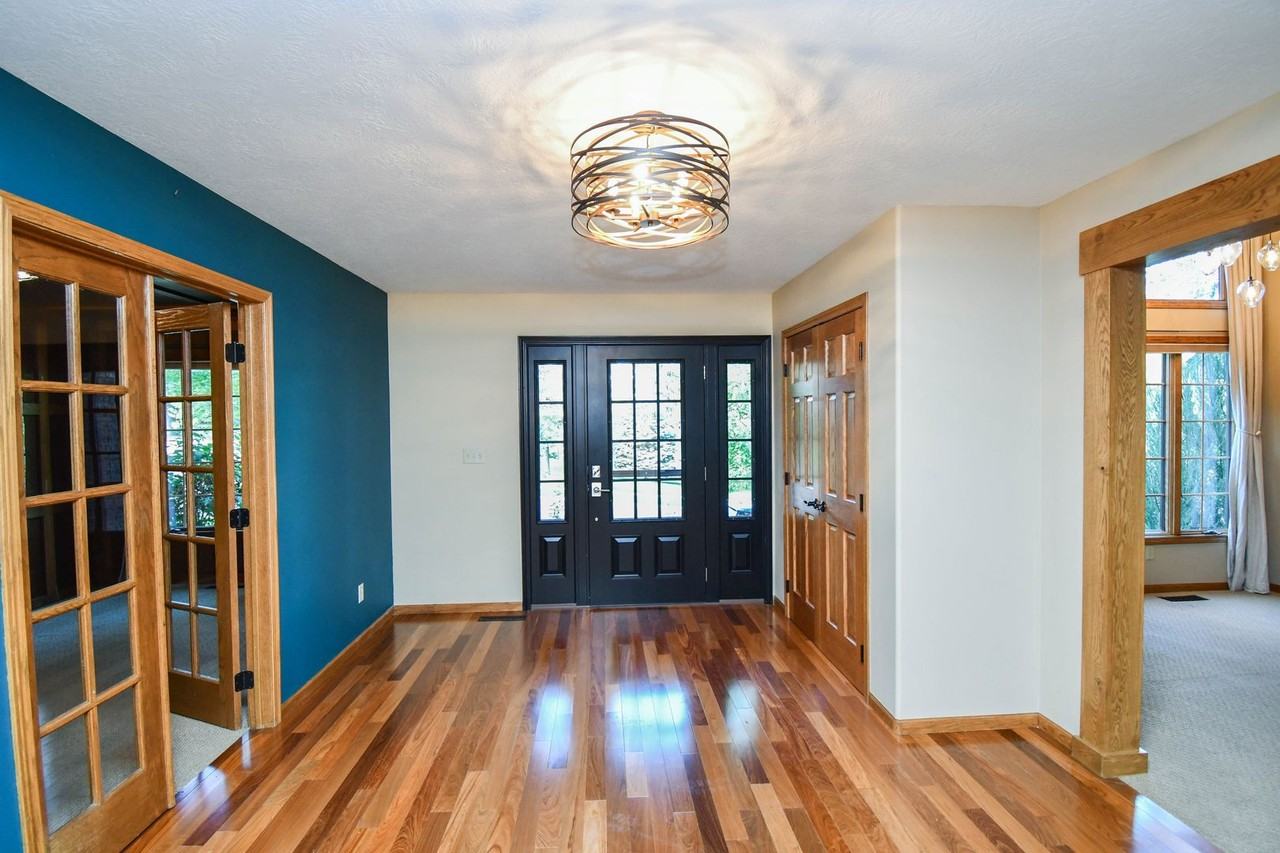 4404 South Yellowstone Lane - Photo 3 of 50