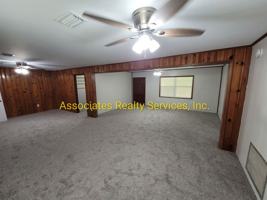 featured image of 14390 Se 19th Ln