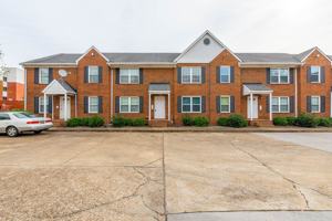 featured image of 1110 Chapel St