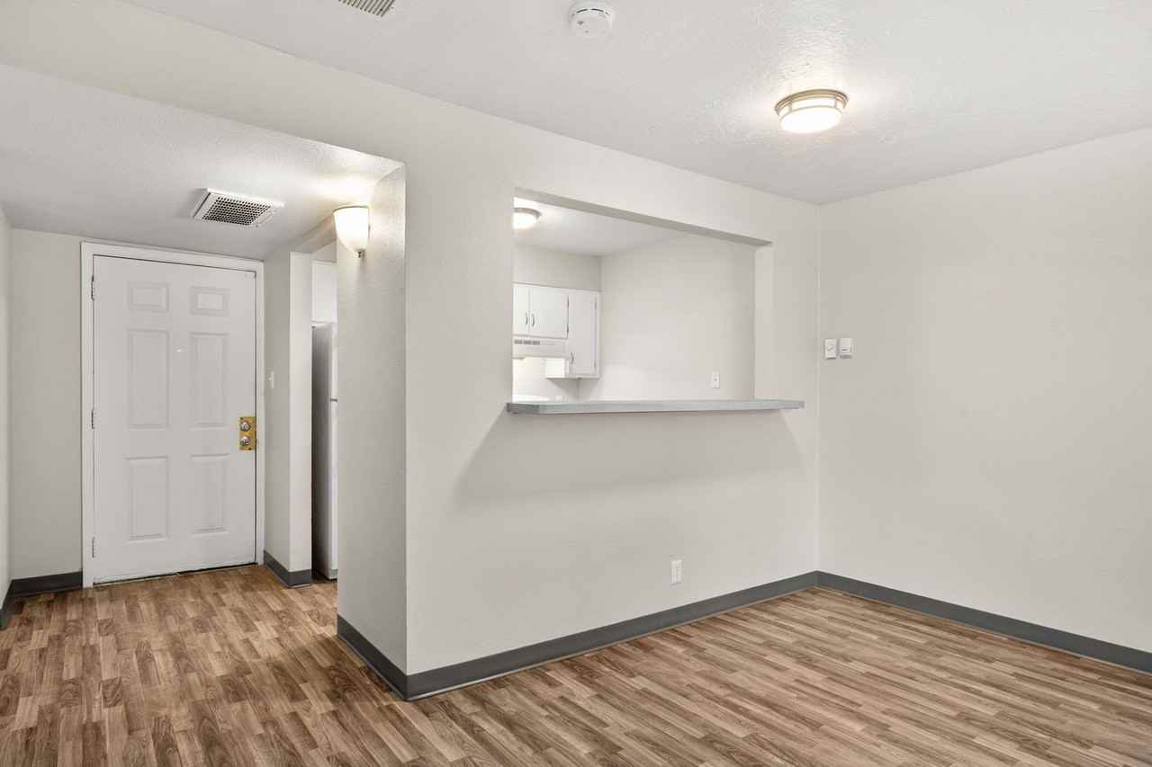 Nova Ridge - Photo 4 of 43