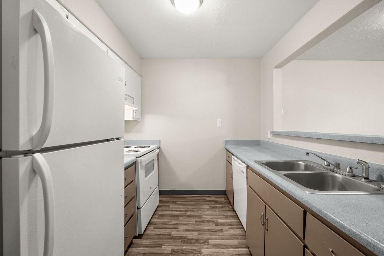 Nova Ridge - Photo 5 of 43