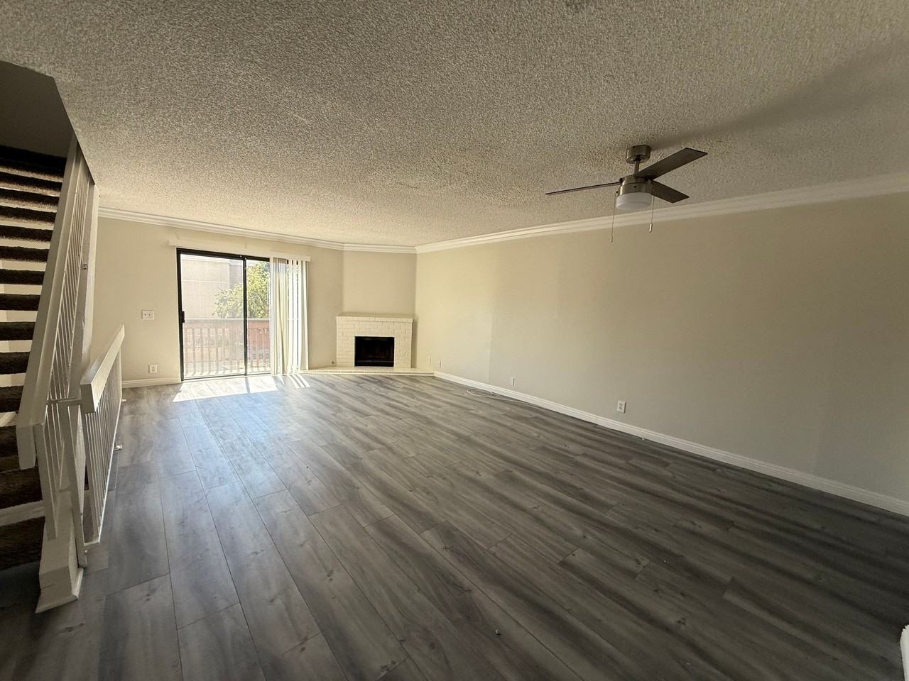 Agoura Carriage House LLC - Photo 4 of 50