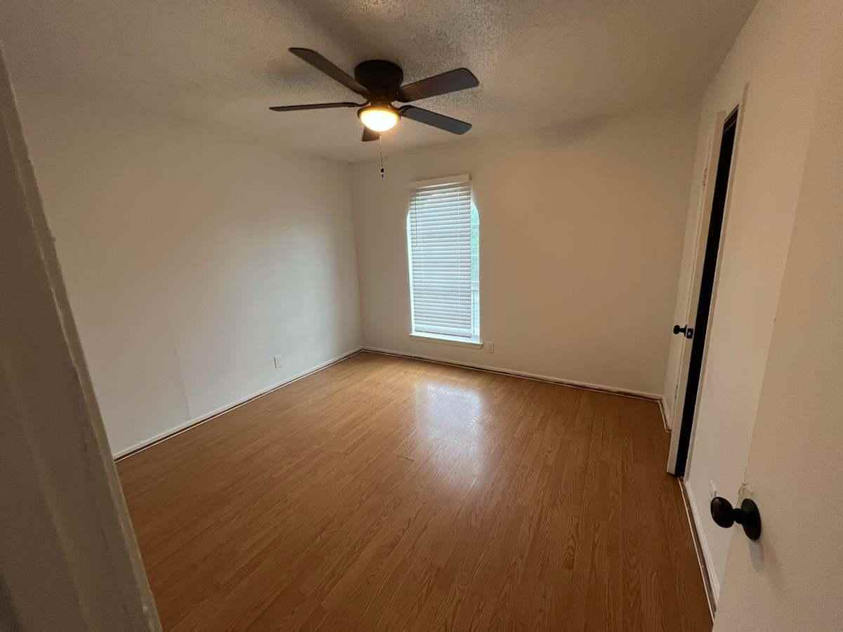 1212 Westheimer Drive - Photo 7 of 18