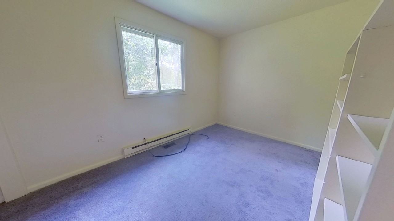 70 Bruce Rd - Photo 3 of 10