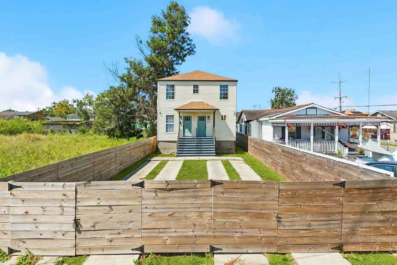 2632-34 Annette St - Photo 2 of 10