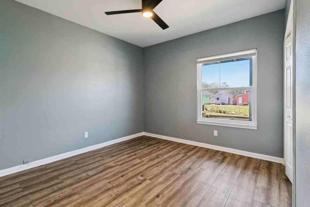 2632-34 Annette St - Photo 4 of 10