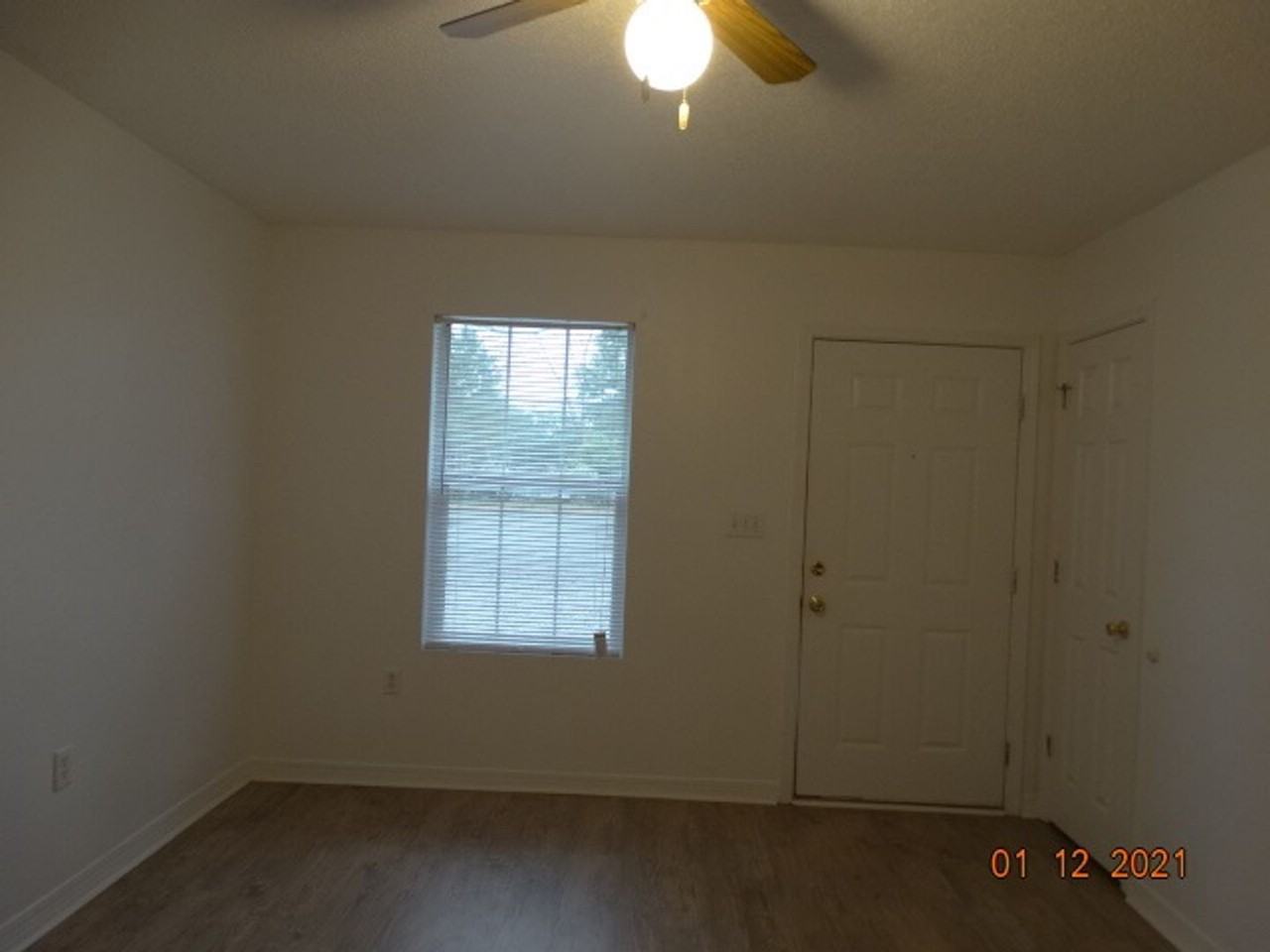 534 Brock Ave - Photo 2 of 6