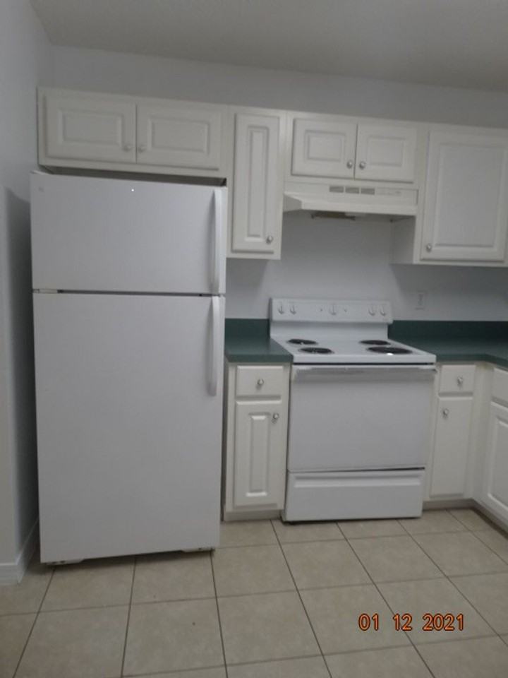 534 Brock Ave - Photo 3 of 6