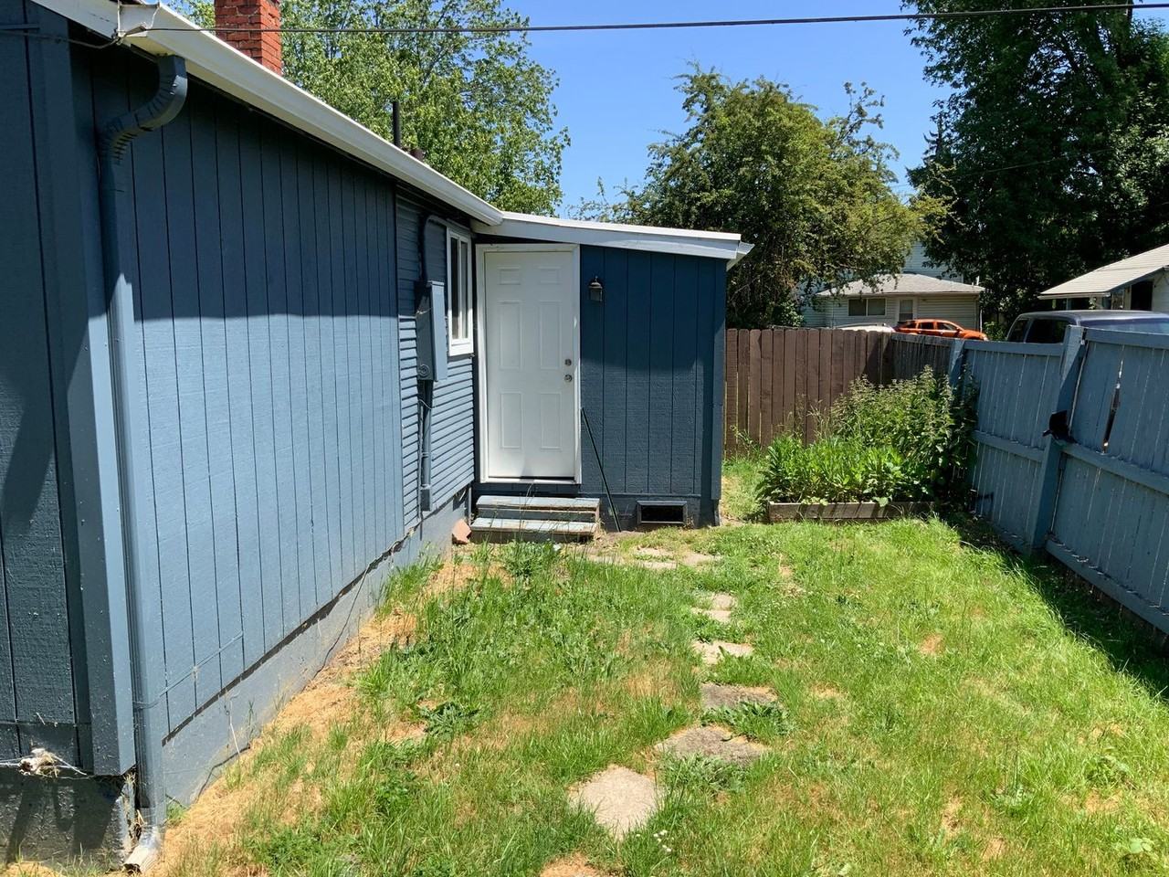 1570 W 8th Ave - Photo 6 of 20