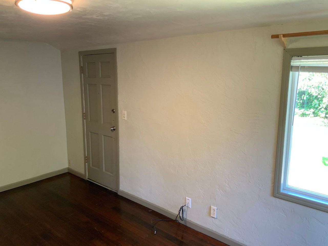 1570 W 8th Ave - Photo 7 of 20