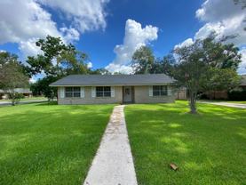 1006 E Hazel St - Photo 1 of 1