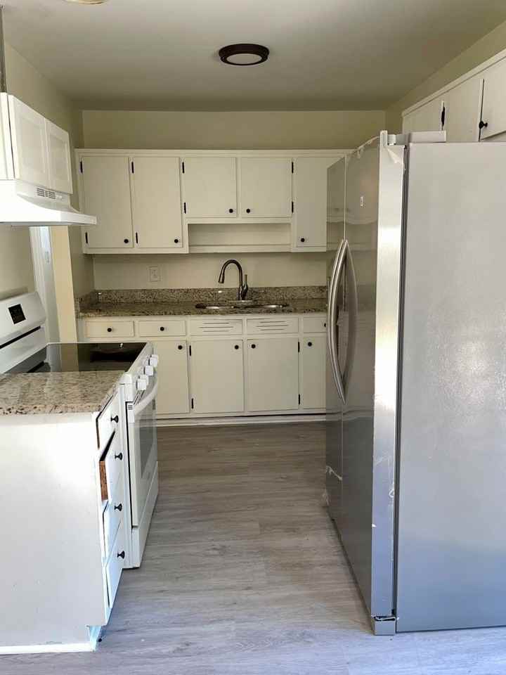 636 Jeb Stuart Dr - Photo 4 of 13