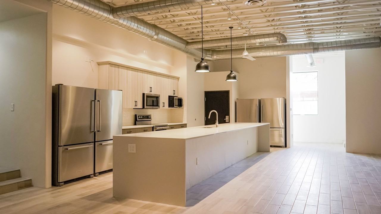 1414 N. 1st Ave. - Photo 2 of 8