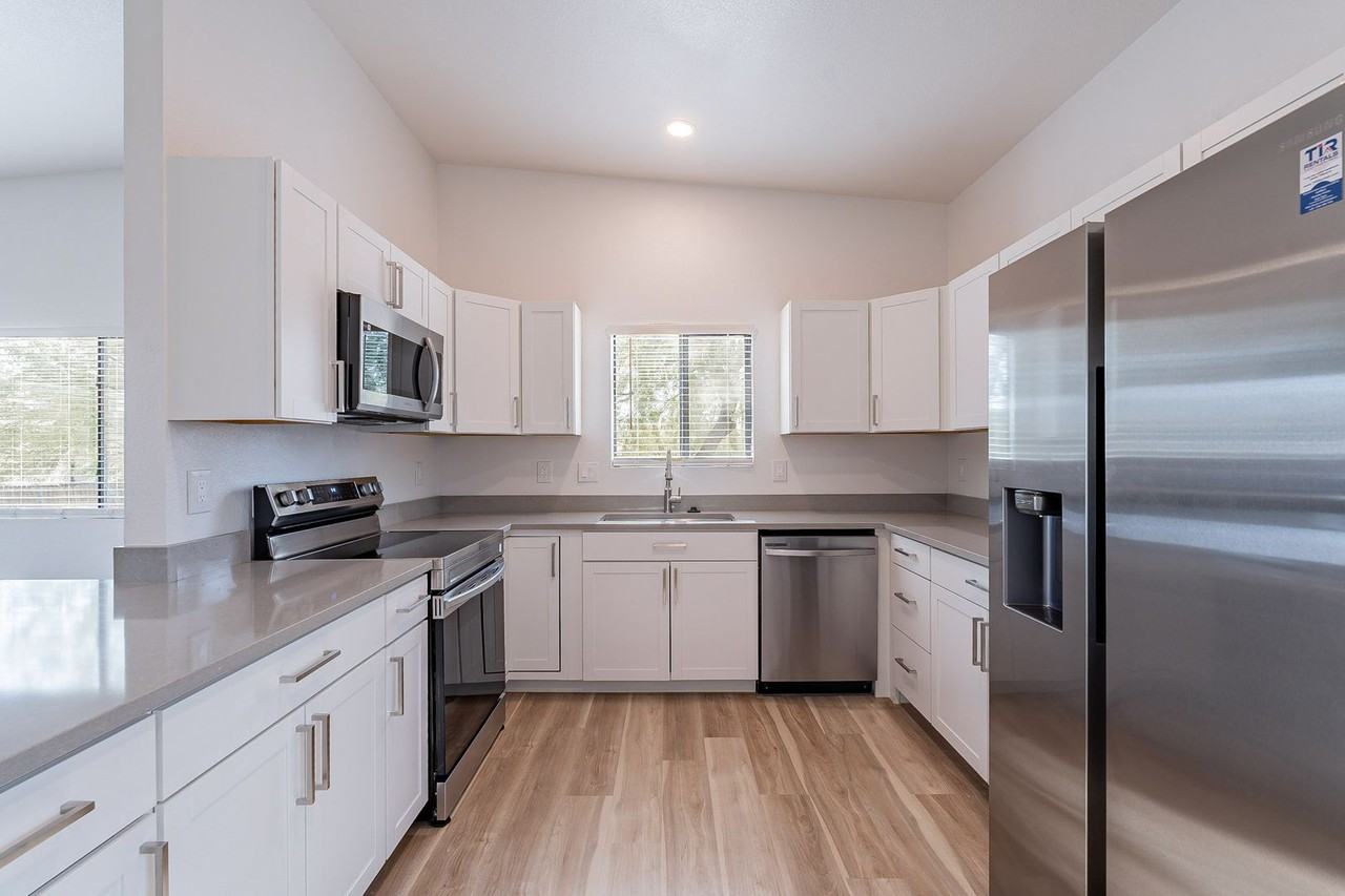 1521 N. Park Ave. - Photo 5 of 28