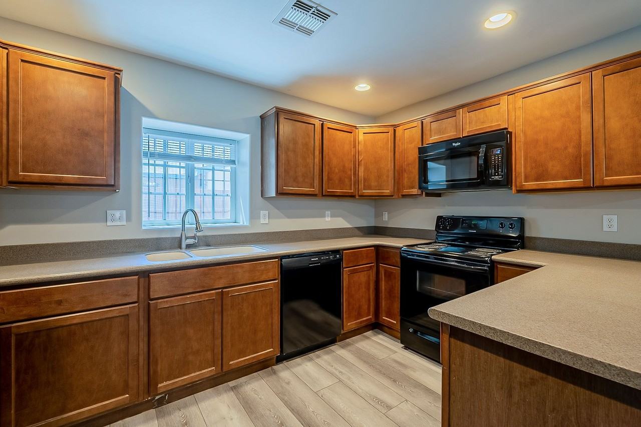 1628 E. Miles St. - Photo 6 of 21
