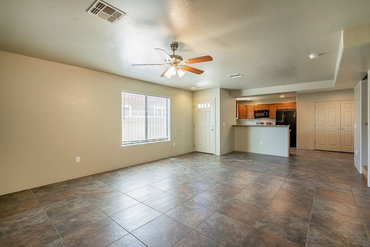 1722 E. 7th St. - Photo 2 of 21
