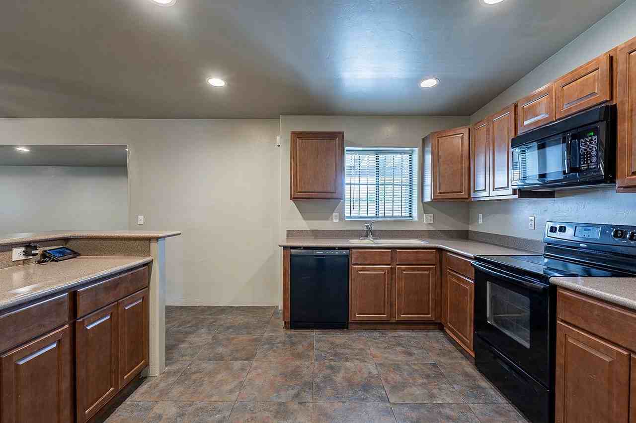 309 S. Martin Ave. - Photo 7 of 44