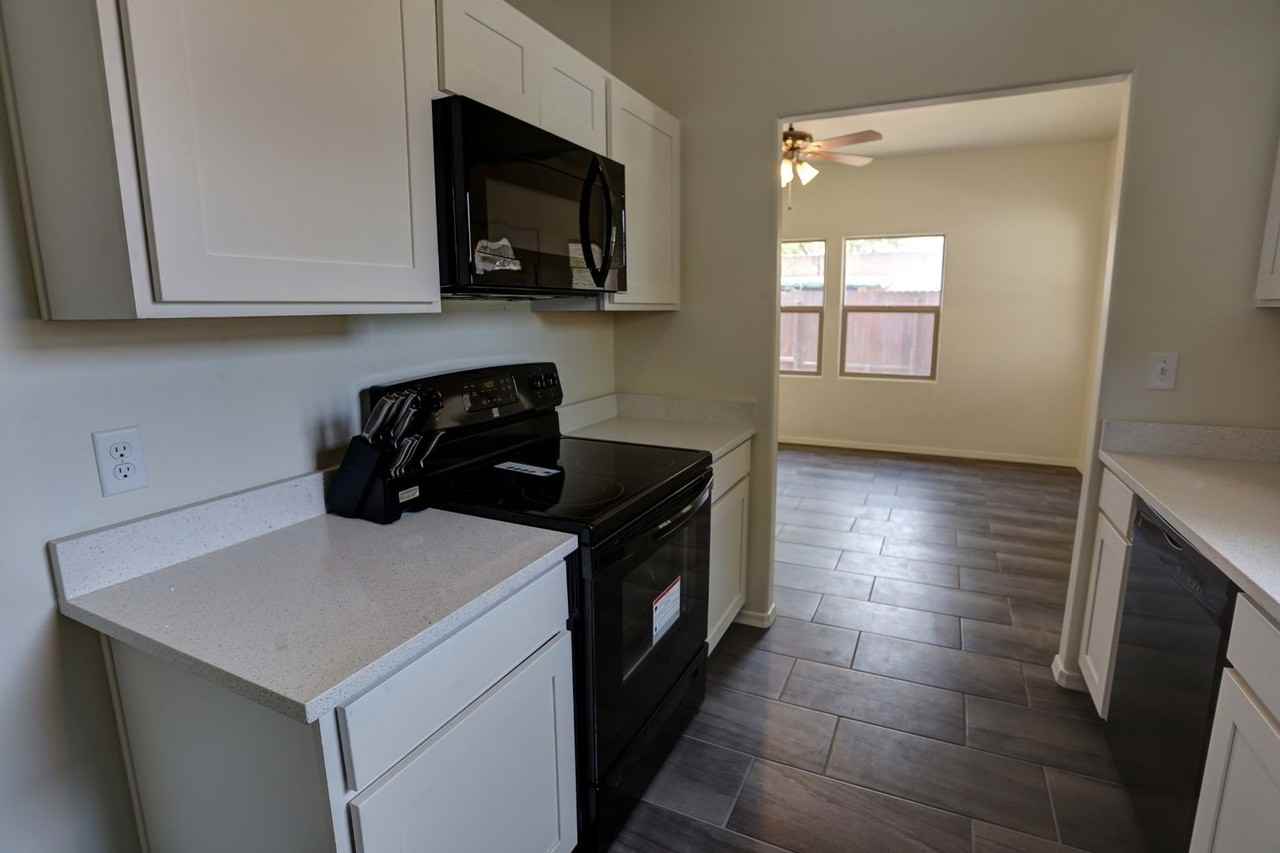 223 N. Mountain Ave. - Photo 6 of 18