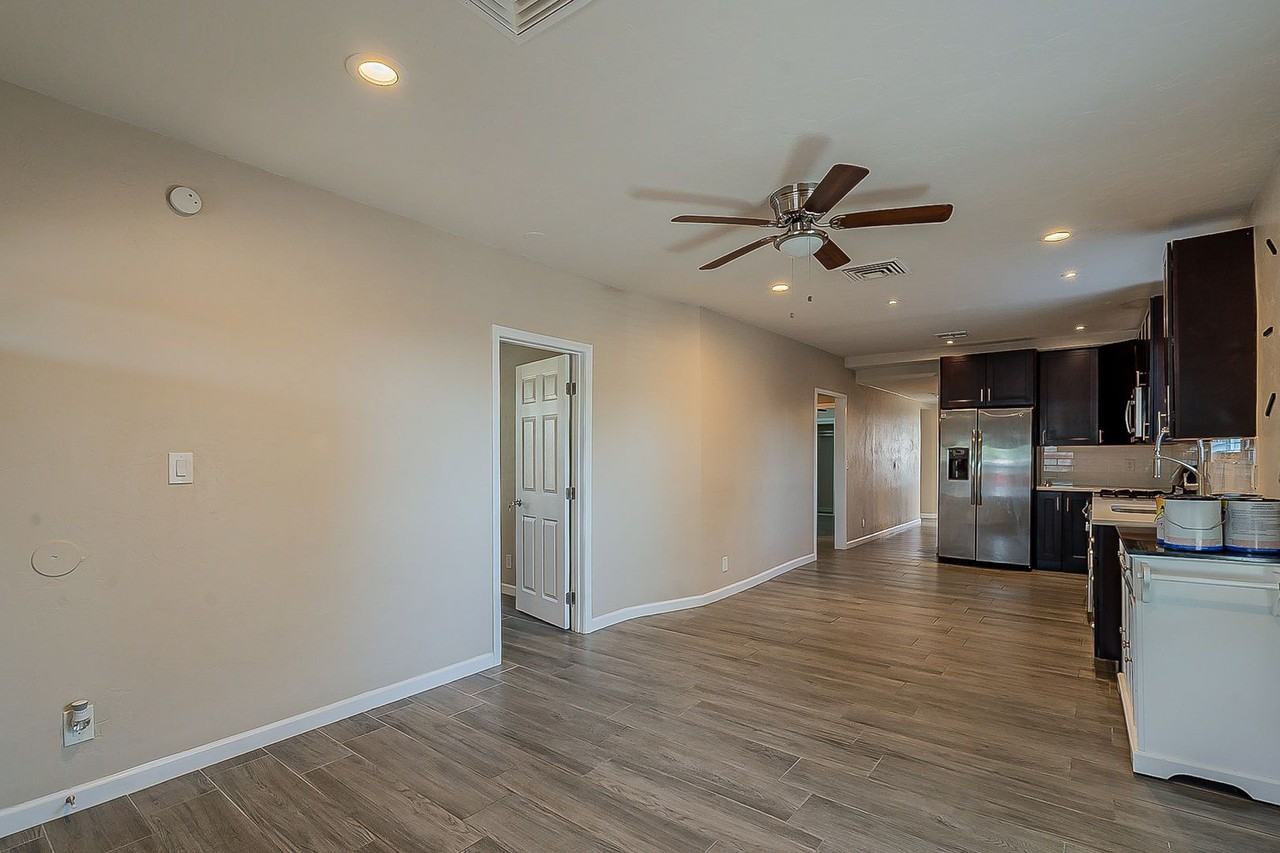 1243 E. Waverly St. - Photo 7 of 34