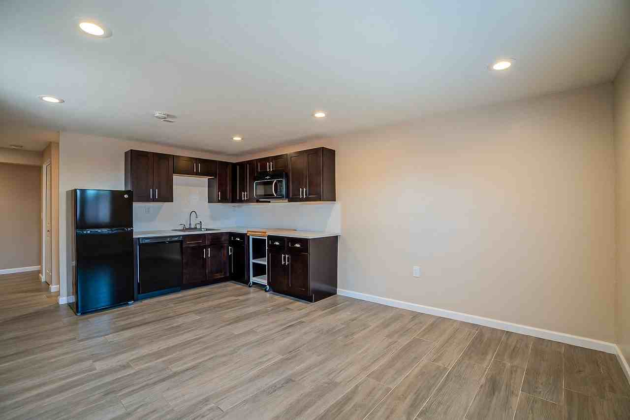 1243 E. Waverly St. - Photo 4 of 12