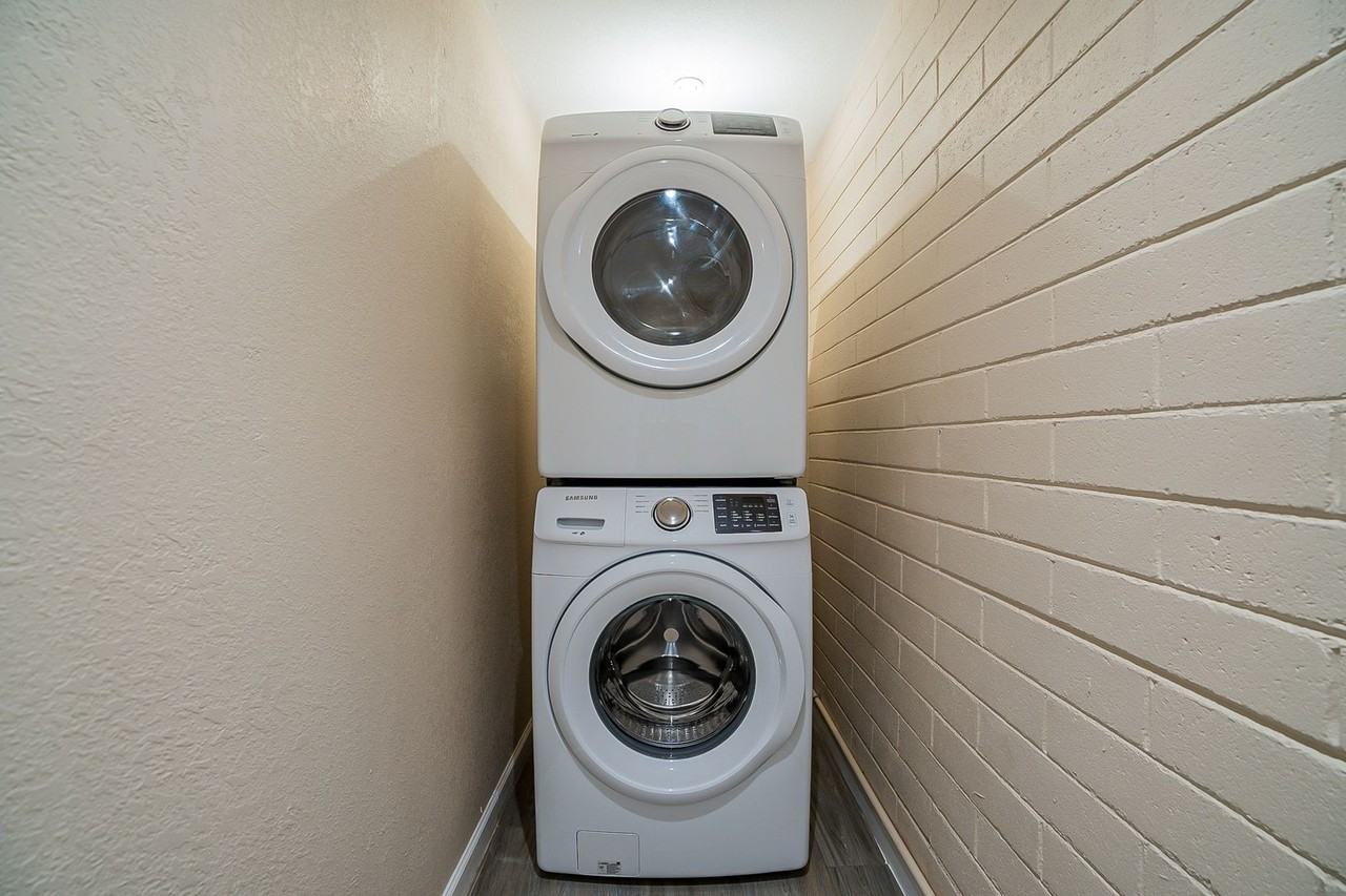 1243 E. Waverly St. - Photo 5 of 12