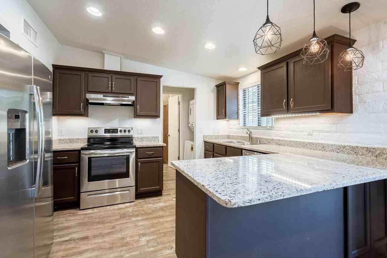 1309 N. Park Ave. - Photo 5 of 50