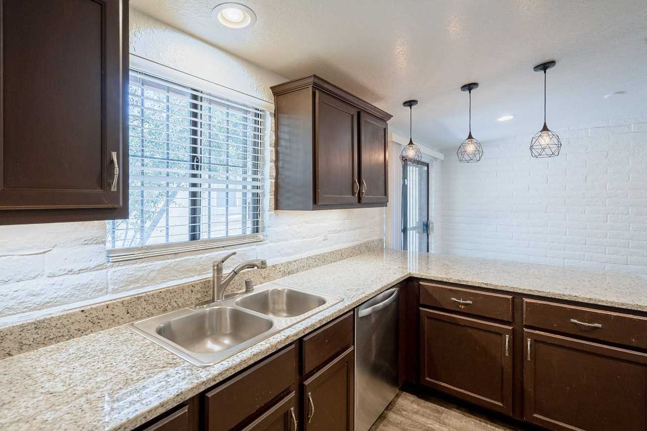 1309 N. Park Ave. - Photo 7 of 50