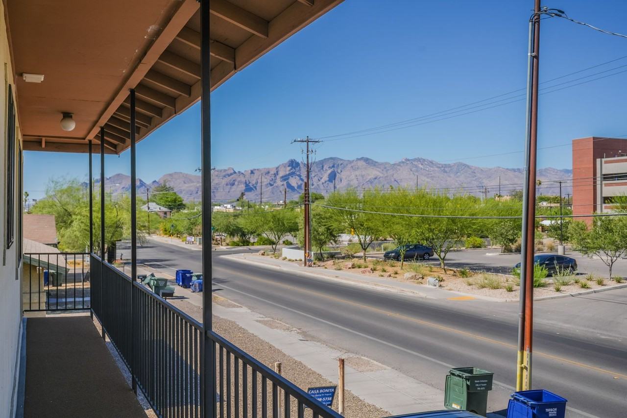 1309 N. Park Ave. - Photo 4 of 33