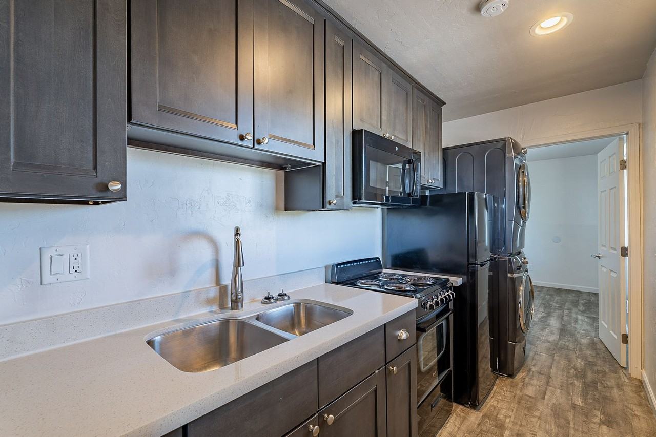 1309 N. Park Ave. - Photo 5 of 33