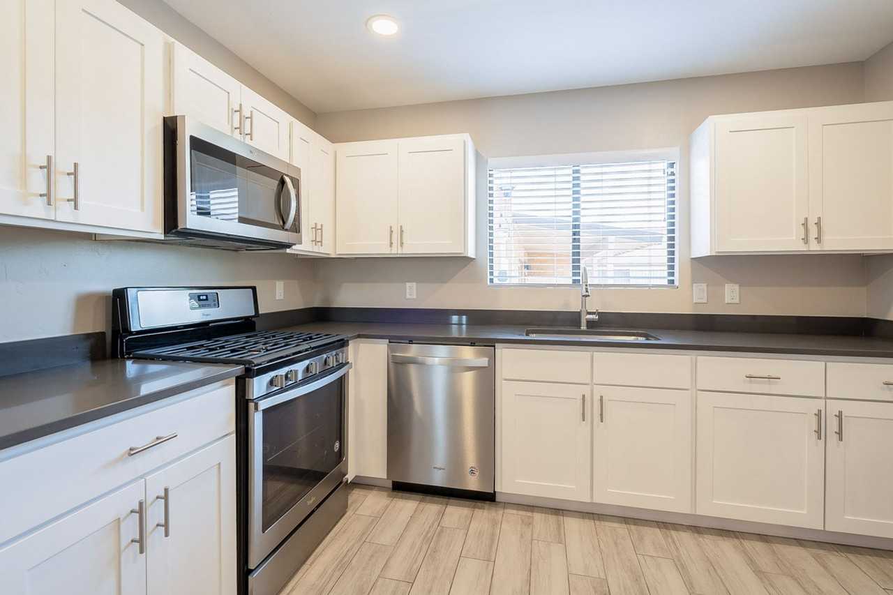 1336 E. Adams St. - Photo 2 of 22