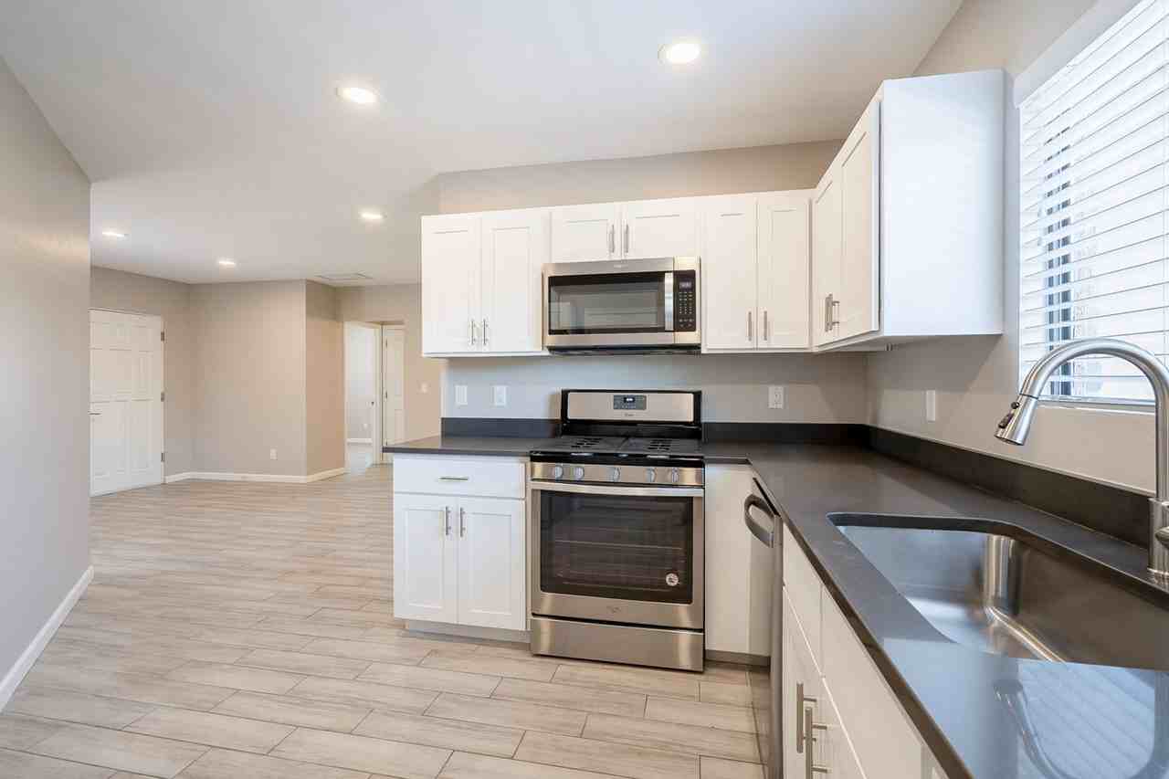 1336 E. Adams St. - Photo 5 of 22