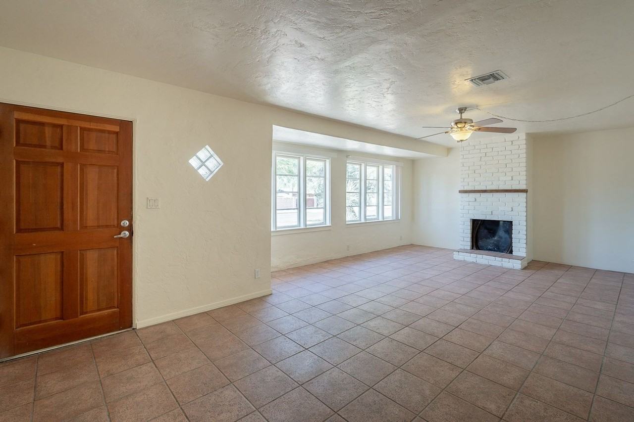 1200 E. Hampton St. - Photo 5 of 35
