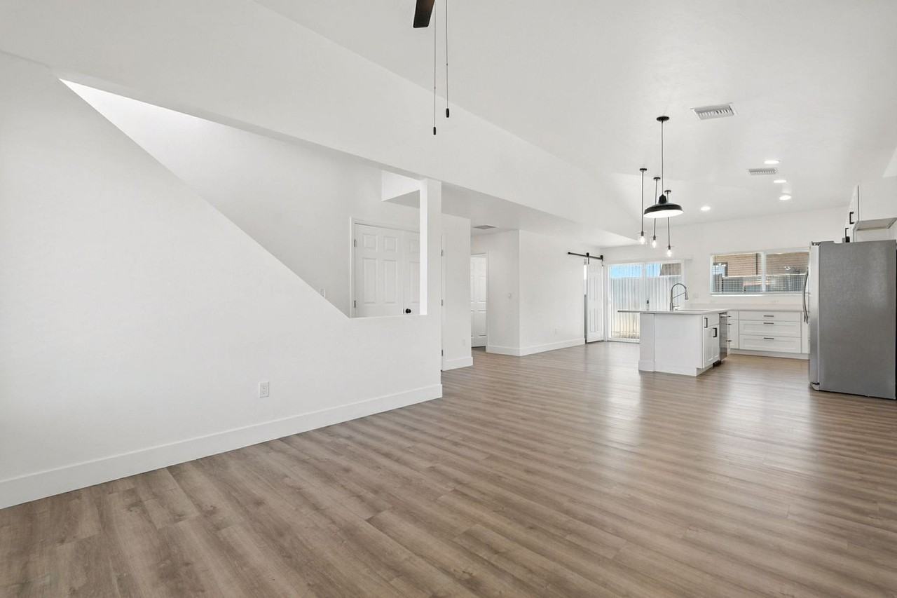 114-118 N. Cherry Ave. ( 114-1, 114-2, 116, 118 ) - Photo 4 of 34