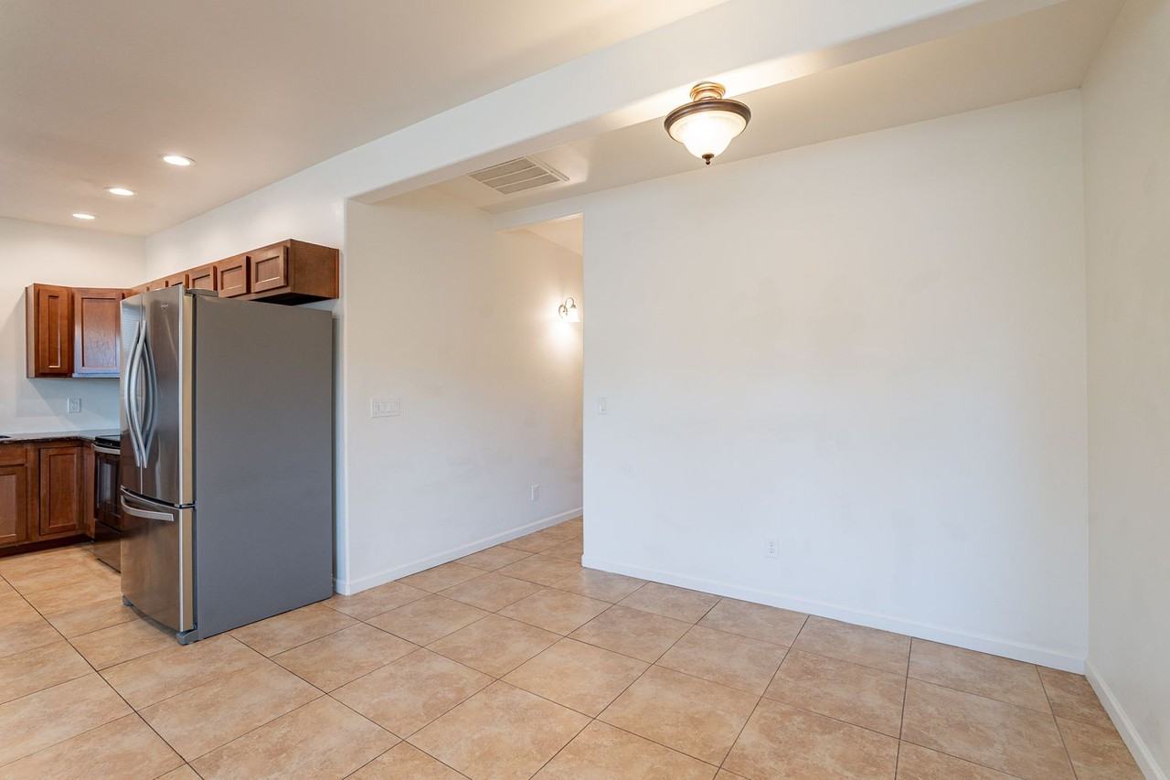 436 E. Waverly St. - Photo 6 of 28