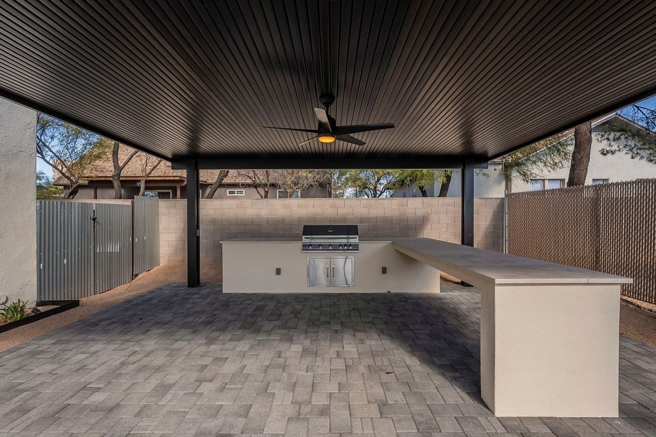 1425 N. Euclid Ave. - Photo 3 of 47